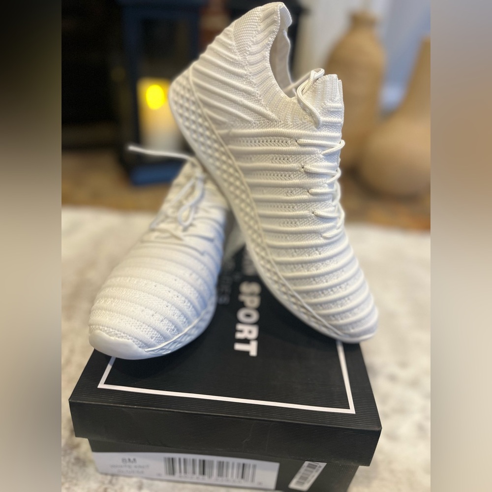 NWB/Urban Sport x J/Slides in White Knit Olivera (Size 8)